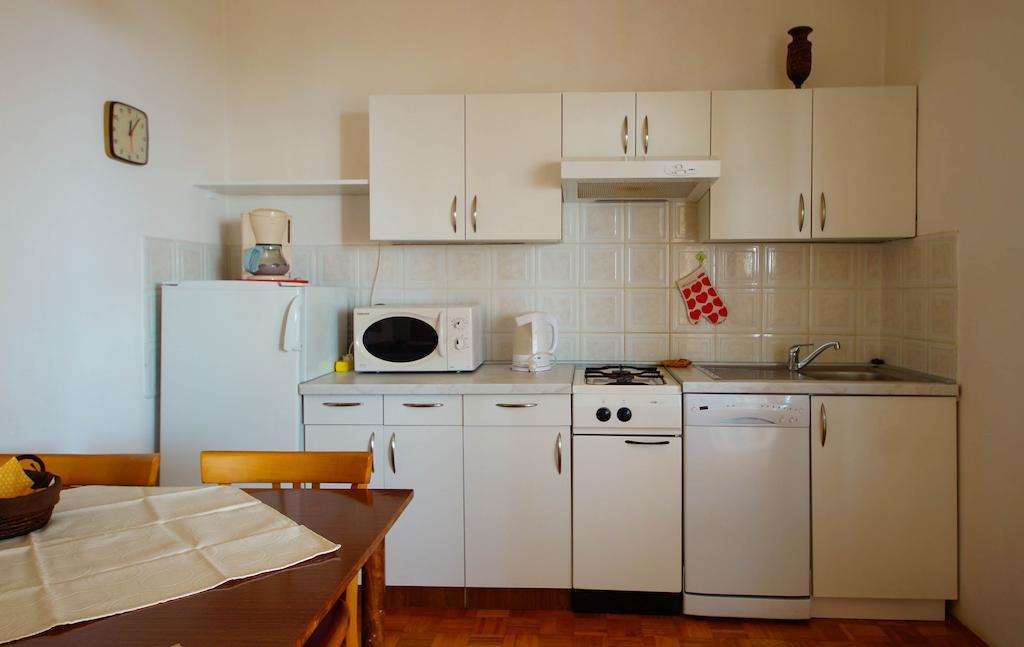Apartments Lina Novi Vinodolski Kamer foto