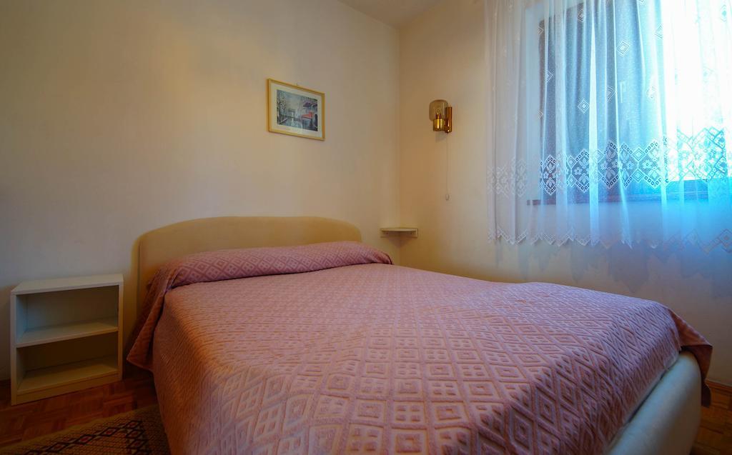 Apartments Lina Novi Vinodolski Kamer foto
