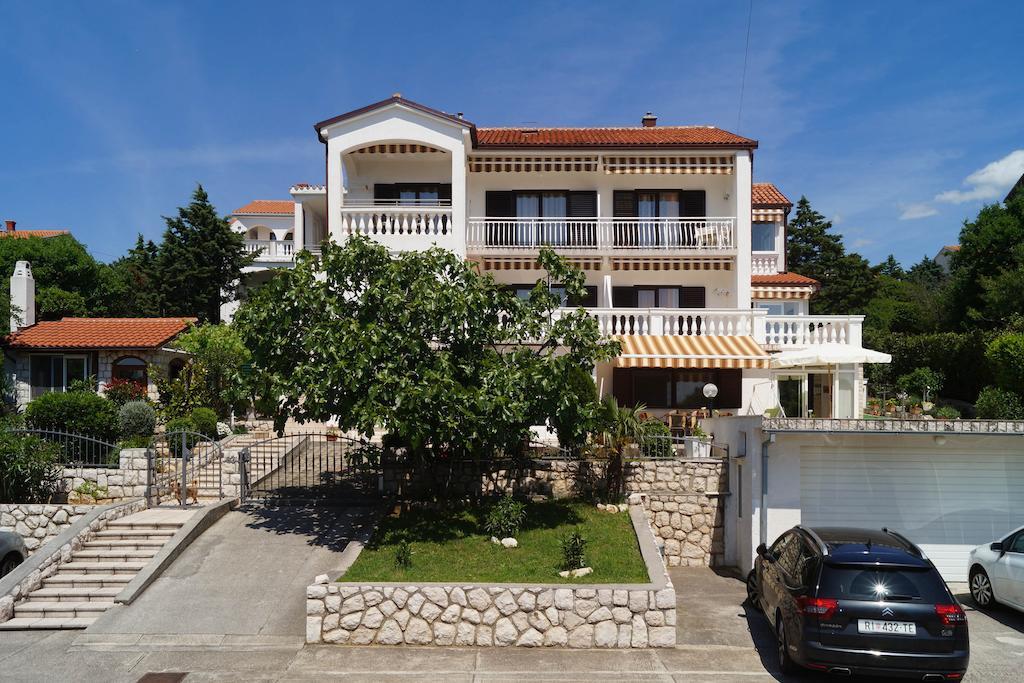 Apartments Lina Novi Vinodolski Buitenkant foto